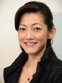 三井 桂子